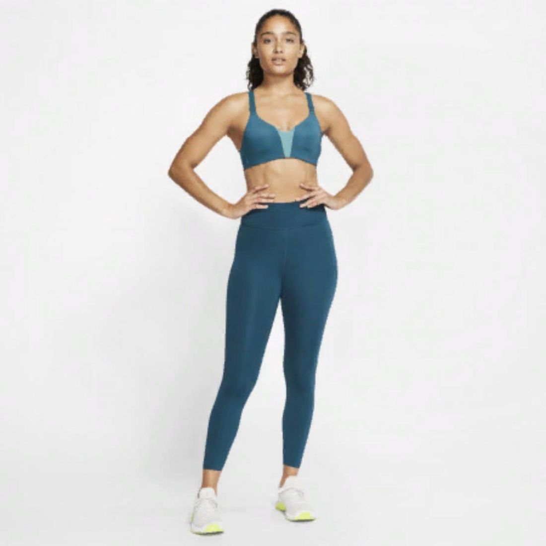 Nike Комфортный женский топ Nike Rival Sports Bra