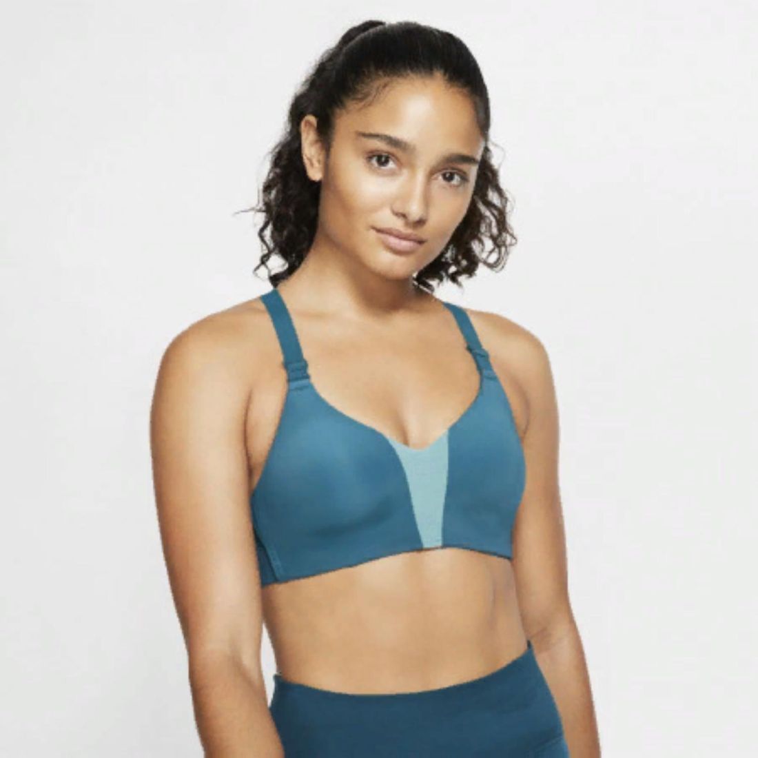 Nike Комфортный женский топ Nike Rival Sports Bra