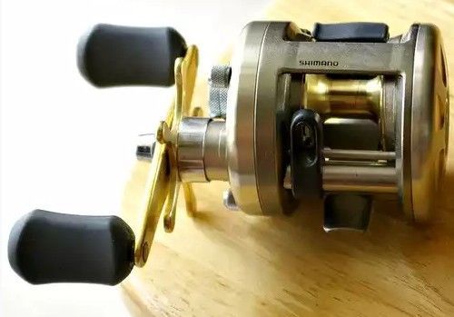 Shimano Катушка рыболовная Shimano Cardiff 200A