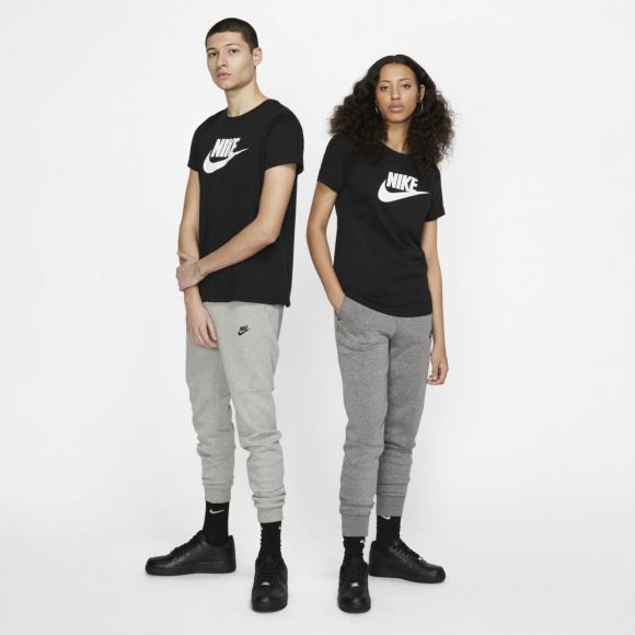 Nike Футболка спортивная Nike Sportswear Essential