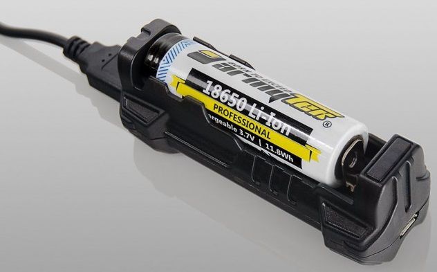 ArmyTek Зарядное устройство многофункциональное ArmyТek Handy C1 VE